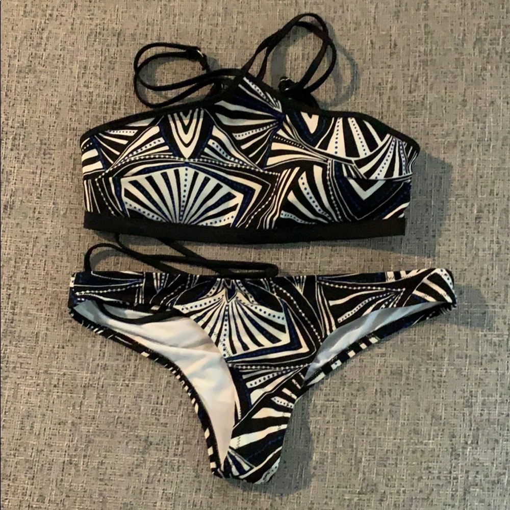 Swimming suit